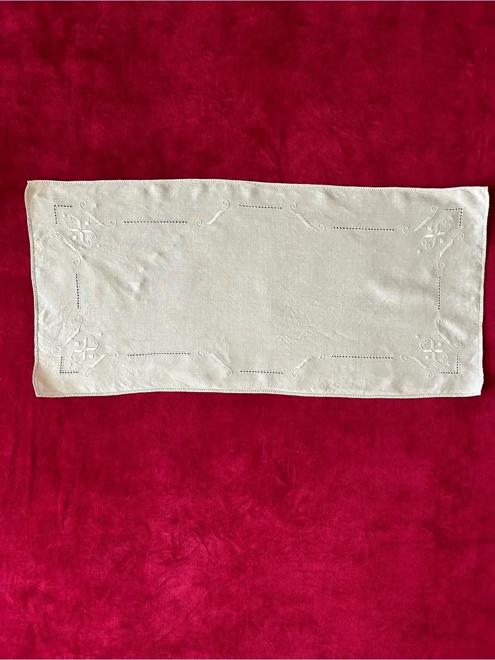 Vintage Linen Mini Table Runner Dresser Scarf 34